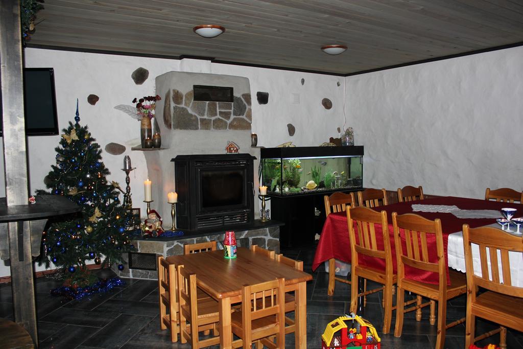 Krapi Guesthouse Treimani Kamer foto