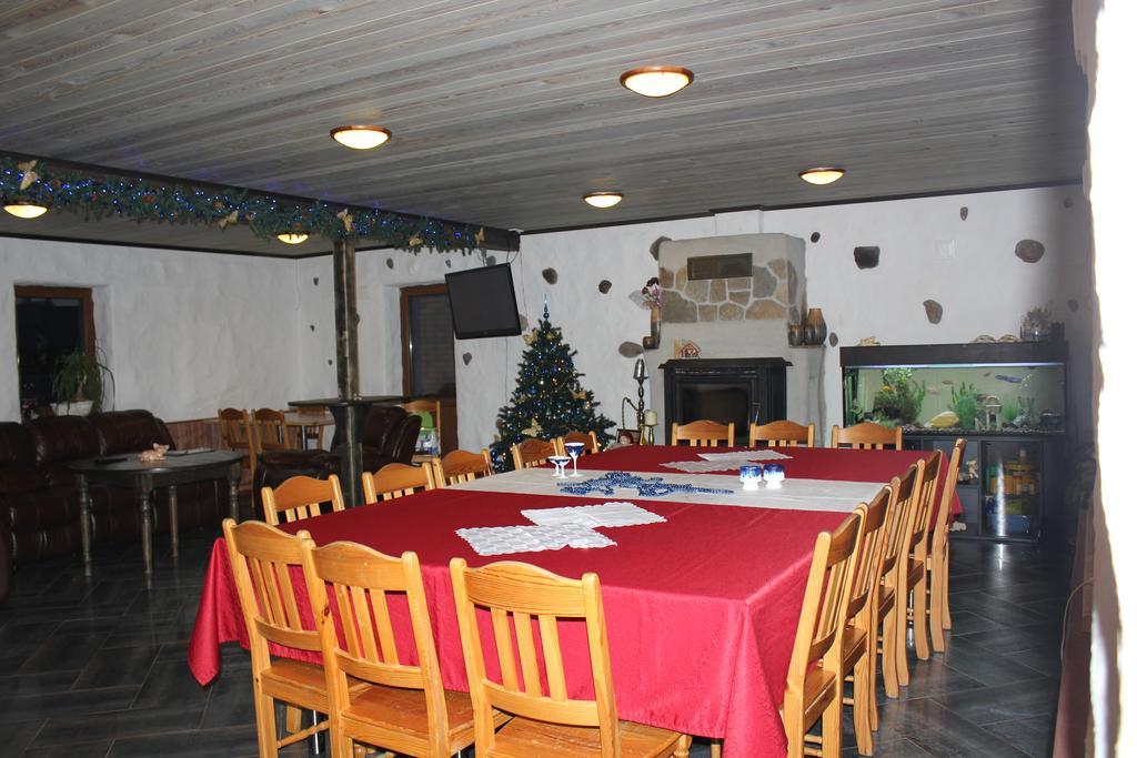Krapi Guesthouse Treimani Kamer foto