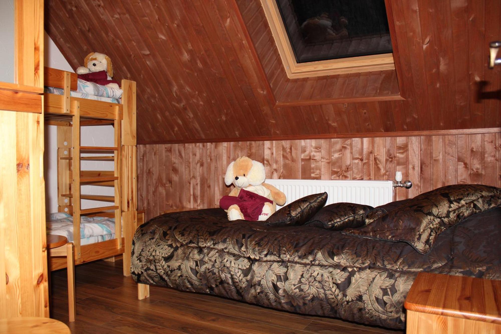 Krapi Guesthouse Treimani Kamer foto