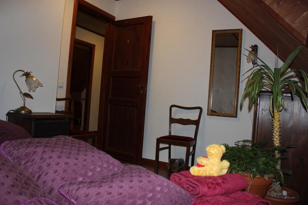 Krapi Guesthouse Treimani Kamer foto