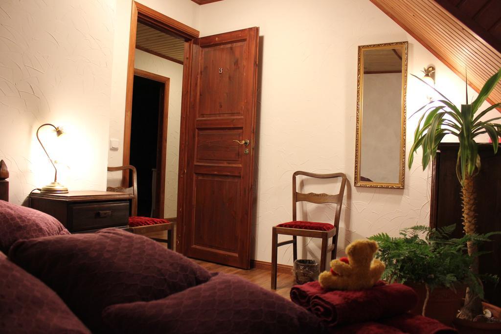 Krapi Guesthouse Treimani Kamer foto