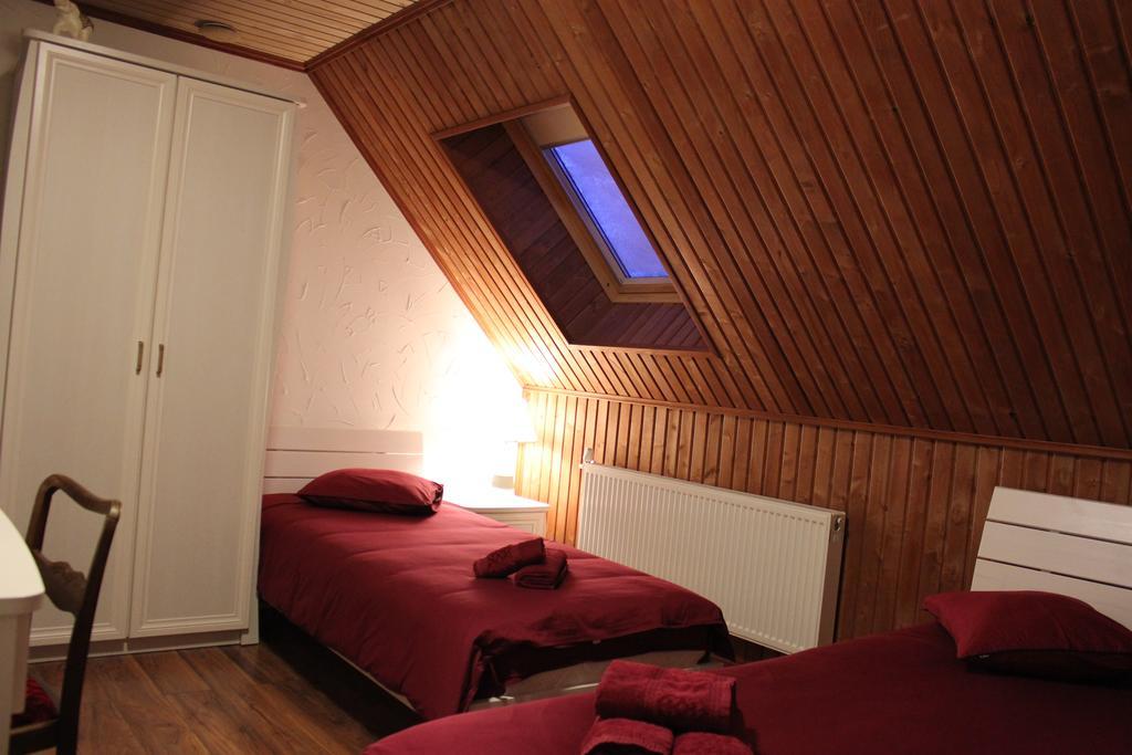 Krapi Guesthouse Treimani Kamer foto