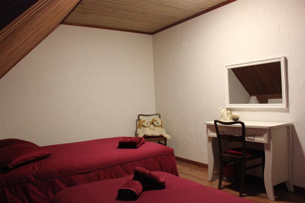 Krapi Guesthouse Treimani Kamer foto