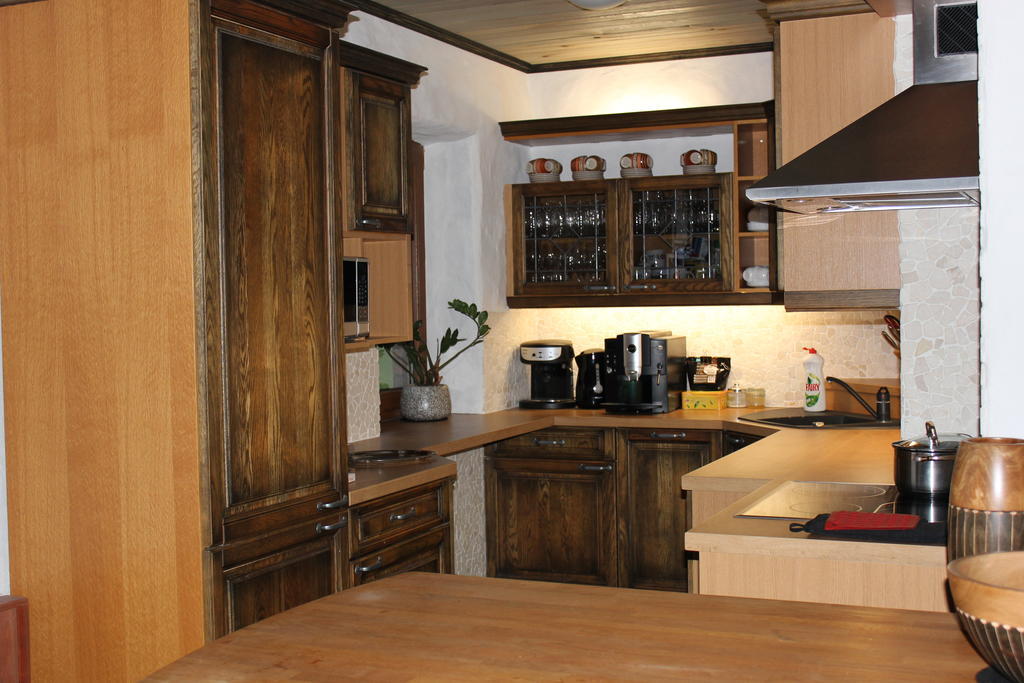 Krapi Guesthouse Treimani Kamer foto