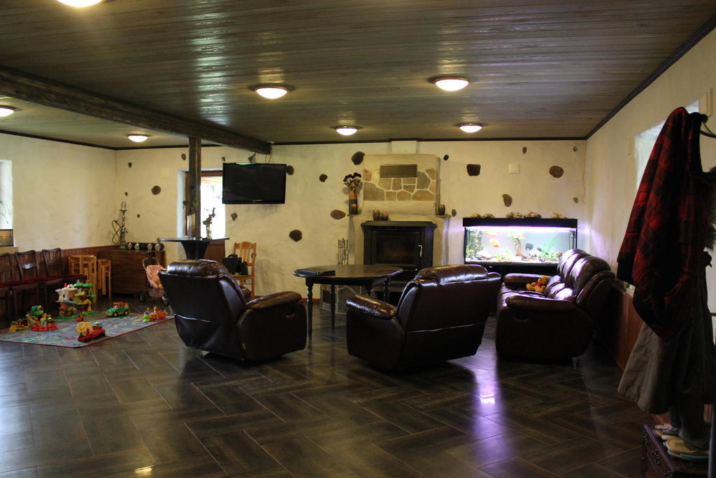 Krapi Guesthouse Treimani Kamer foto